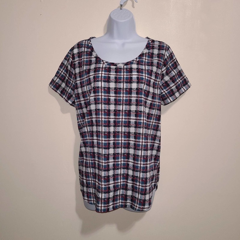 Gap Light Weight Plaid Shirt Size Medium Scoop Neck Short Sleeves